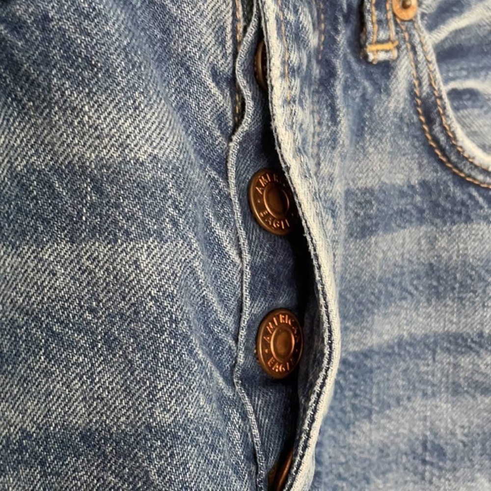 NWT American Eagle Outfitters 90s medium vintage wash boyfriend jeans - Picture 4 of 4